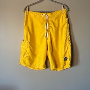 Gotcha Board Shorts Yellow 32 Surf Beach Swim Trunks. 
Good Condition